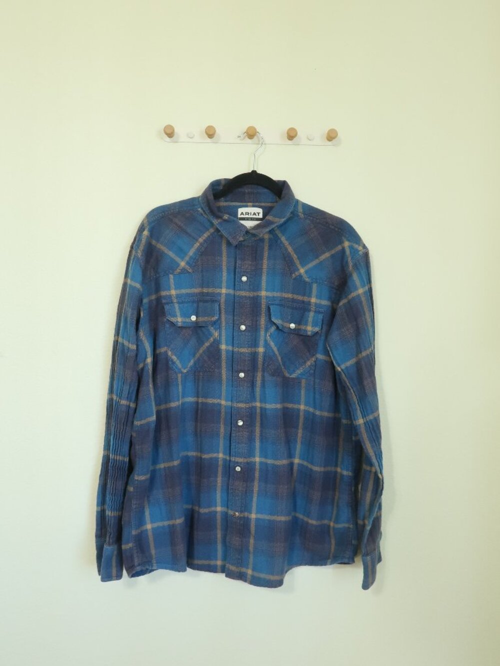 Ariat Retro Fit Men’s XL Blue Plaid Pearl Snap Western Shirt